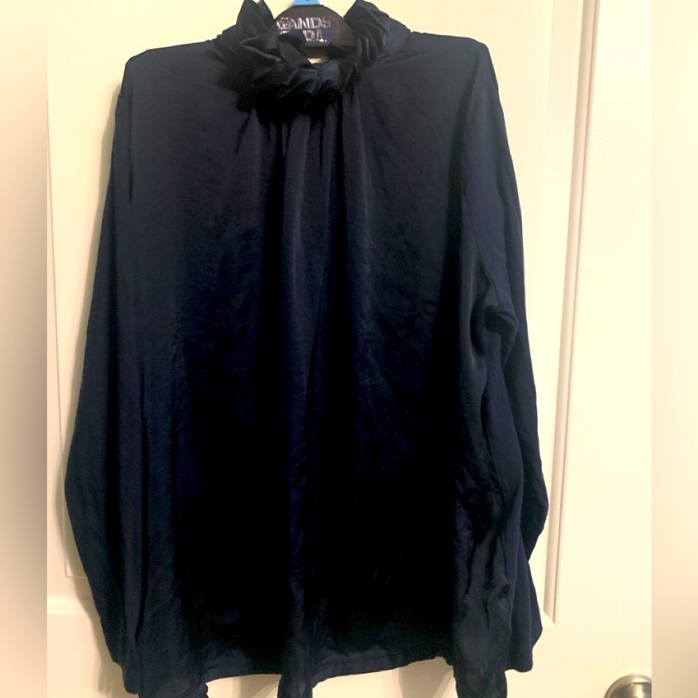 Banana Republic Navy Long Sleeve Top, Large, ruffle neckline, eyelet back, EUC